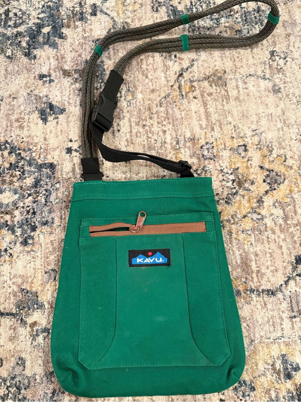 KAVU Canvas Crossbody Purse Bag Small Kelly Green Adjustable Rope Travel Outdoor